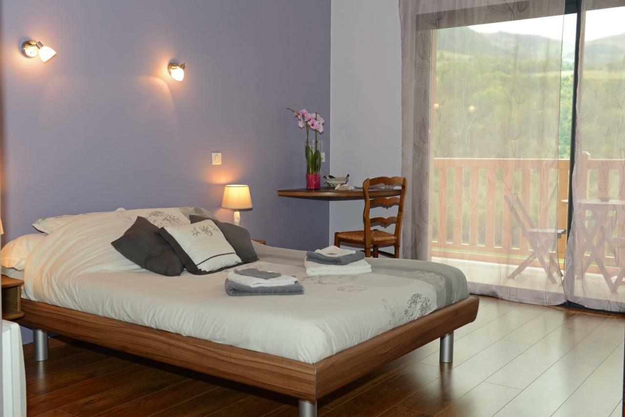 Lauz'Oustal Bed and Breakfast Montrodat Exteriör bild